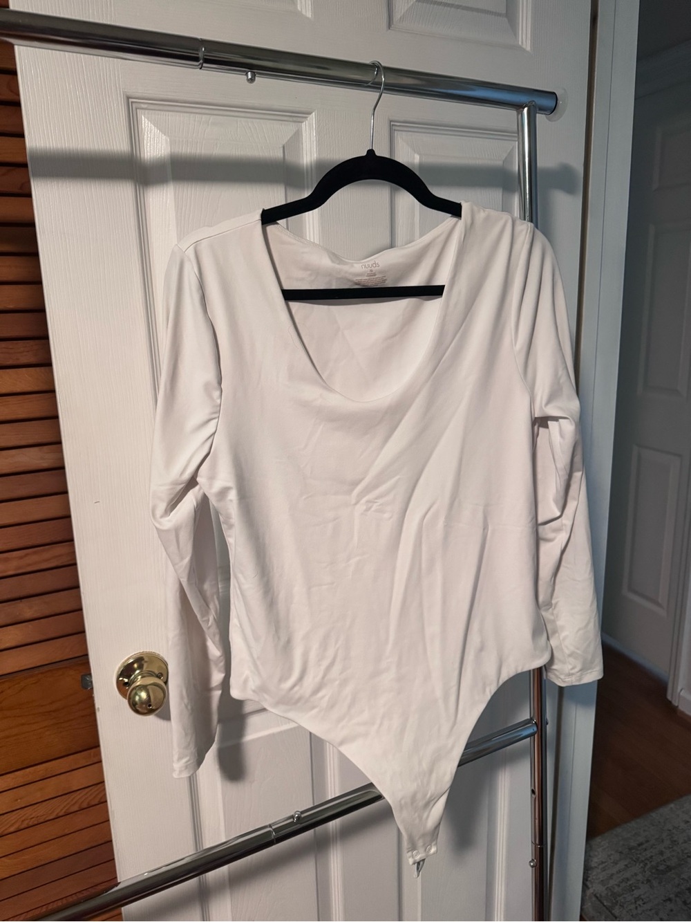 nuuds White Long Sleeve Scoop Neck Bodysuit